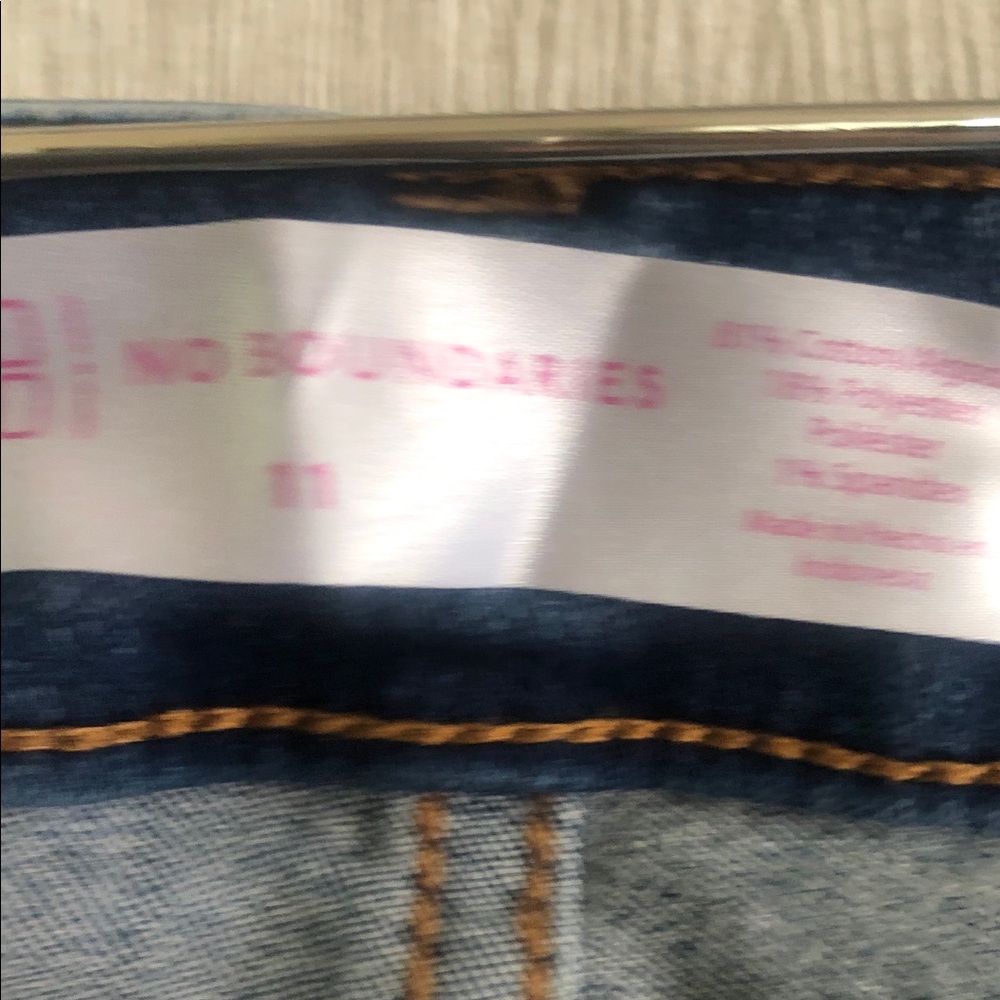 No Boundaries Skinny Jeans in Light Blue with Contrast Gold Stitching
